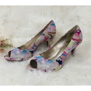 Bandolino Supermodel Peep-Toe Pumps Woman's Heels Pink Floral Woman's Size 8